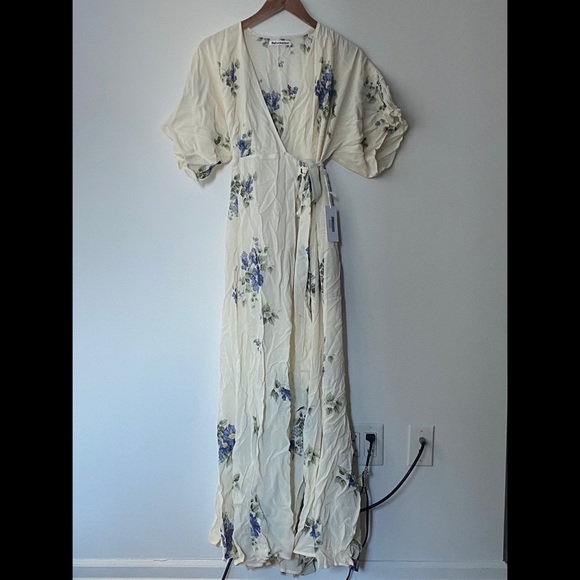 Reformation Winslow Dress in Macadamia - Picture 4 of 6